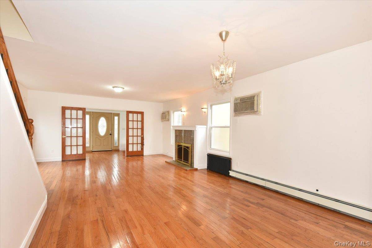 8135 166th ST, Hillcrest (queens), NY 11432