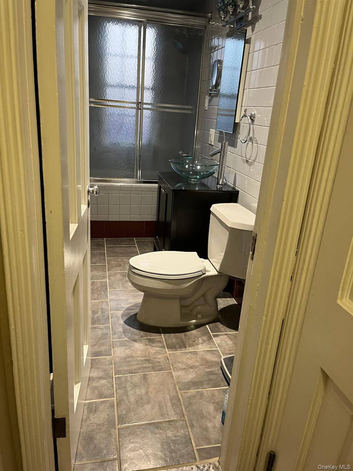 1270 Whiteplains RD #2, Bronx, NY 10472