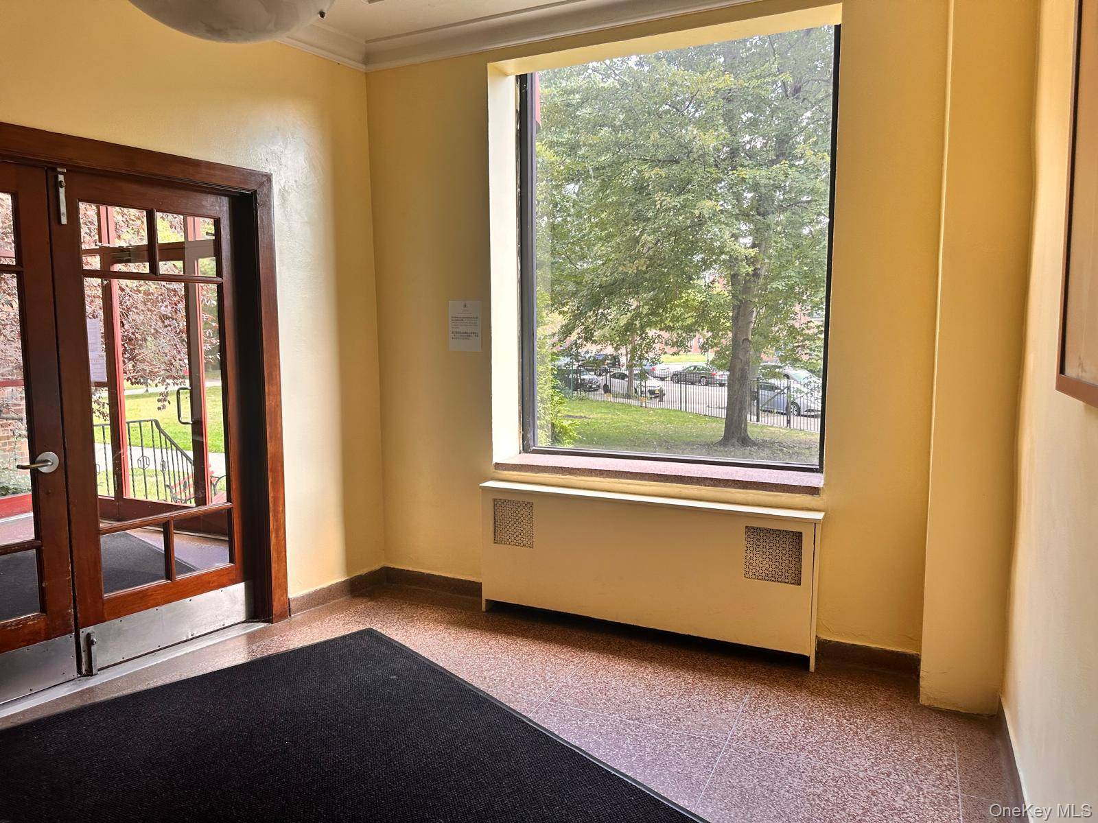 150-11 72nd RD #6F, Flushing, NY 11367