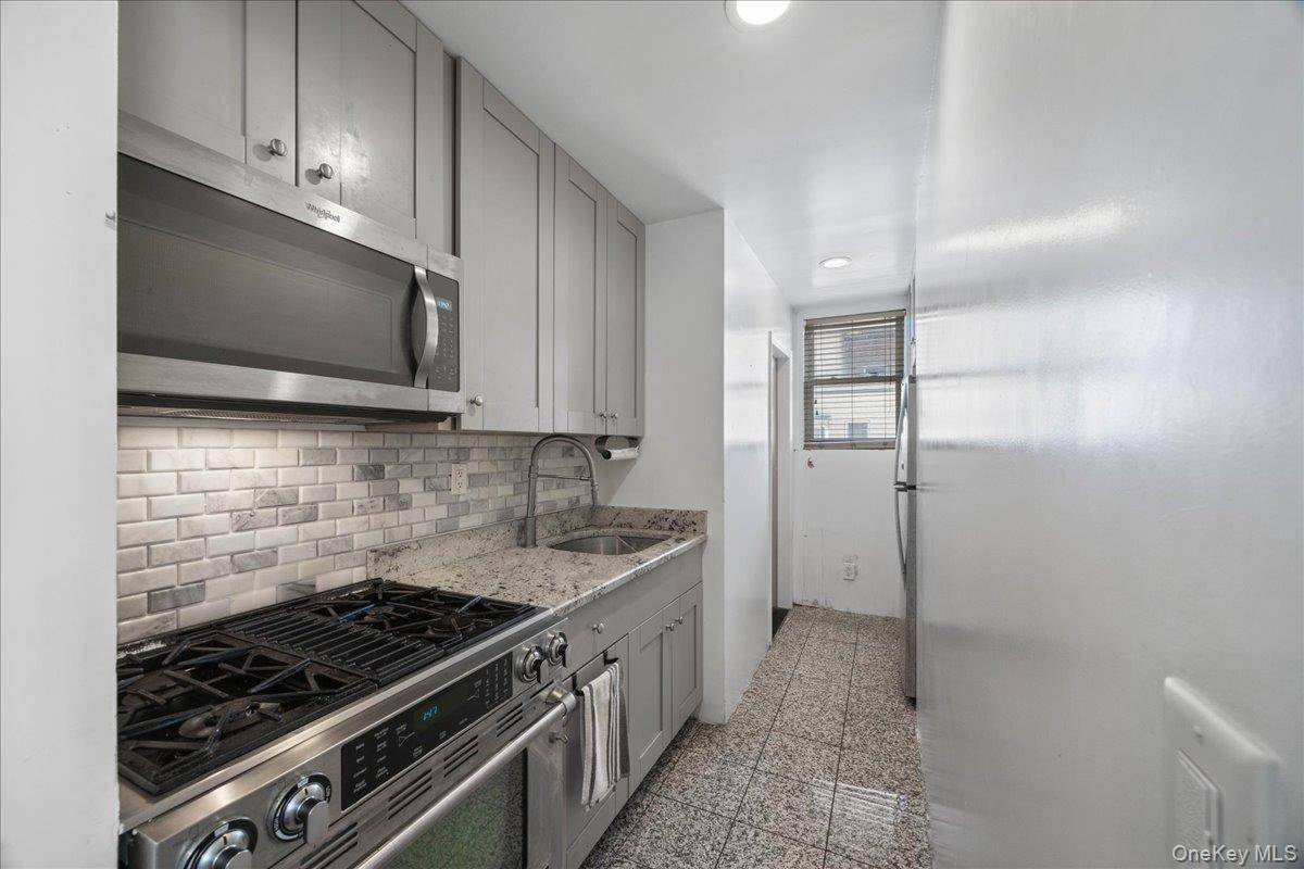 188 Beach 123rd ST, Belle Harbor, NY 11694