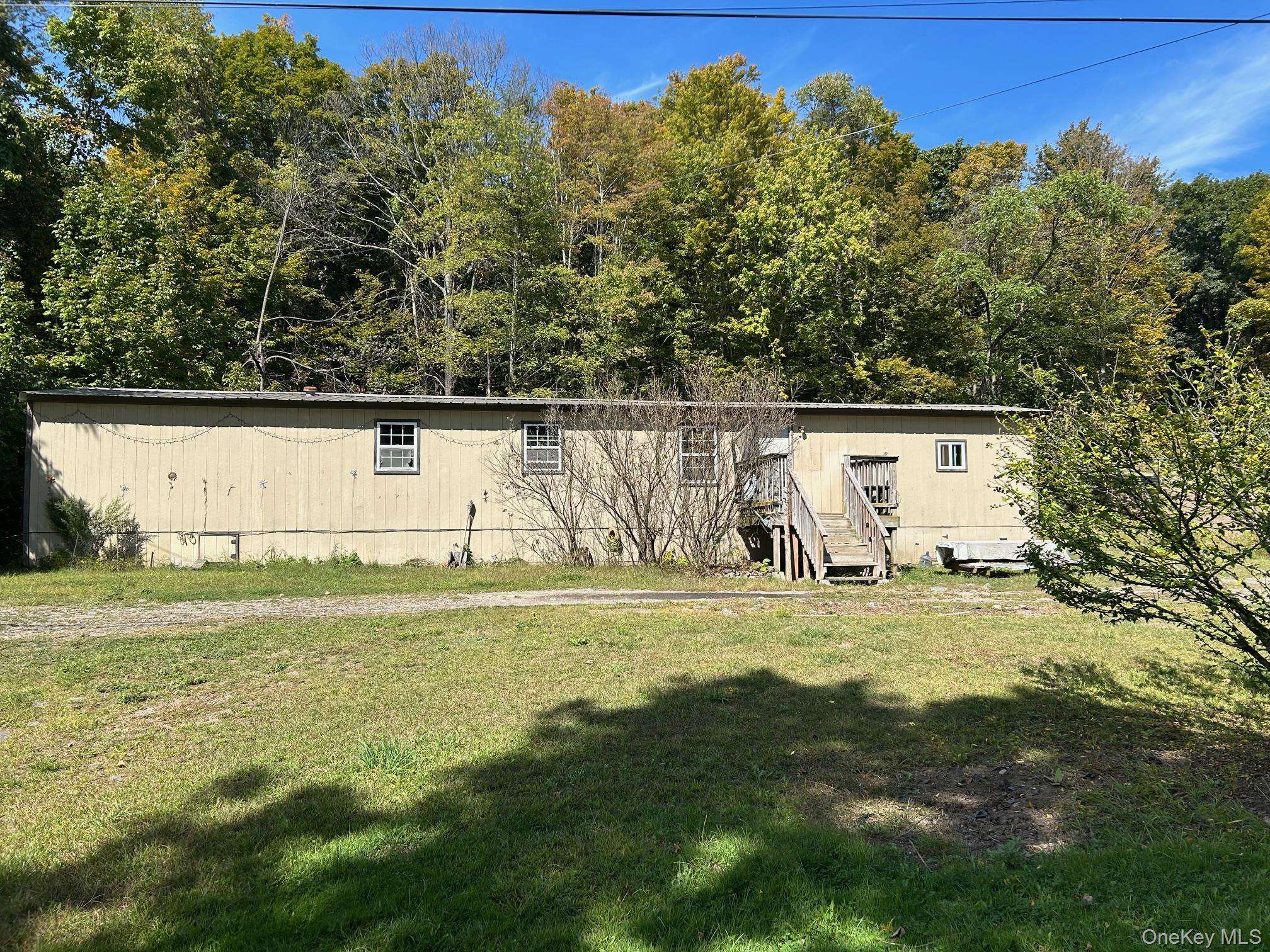 26 Iken RD, Kerhonkson, NY 12446
