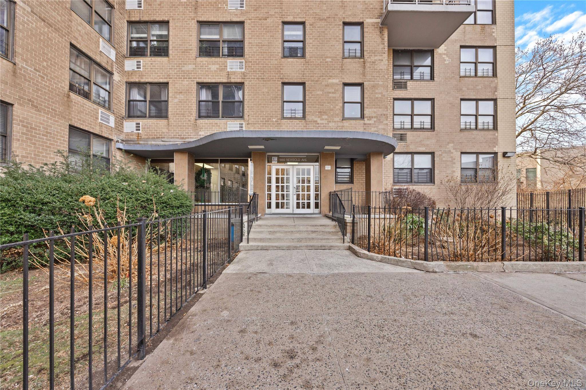 1966 Newbold AVE #108, Bronx, NY 10472