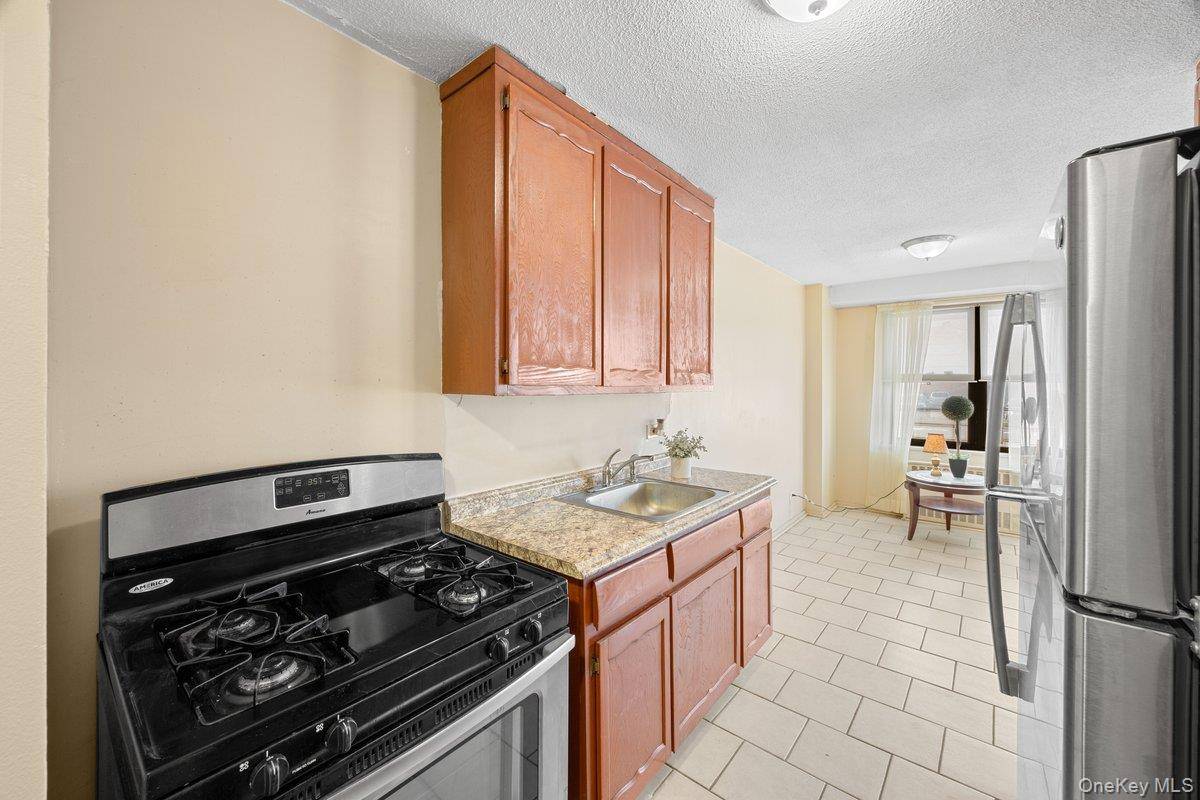 1966 Newbold AVE #108, Bronx, NY 10472