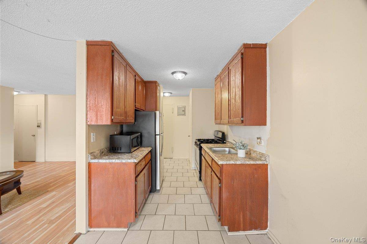 1966 Newbold AVE #108, Bronx, NY 10472