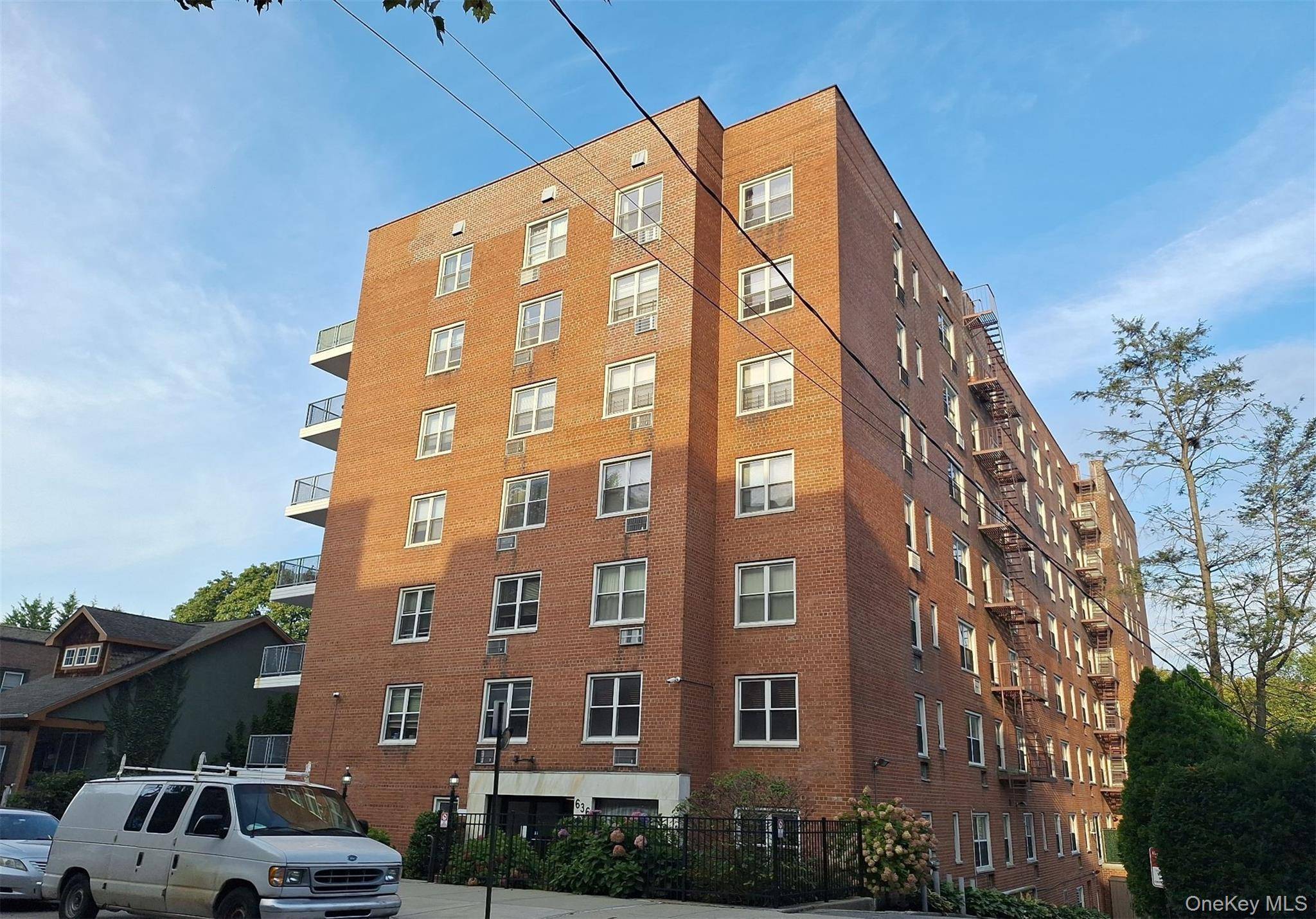 636 N Terrace AVE #2C, Mount Vernon, NY 10552