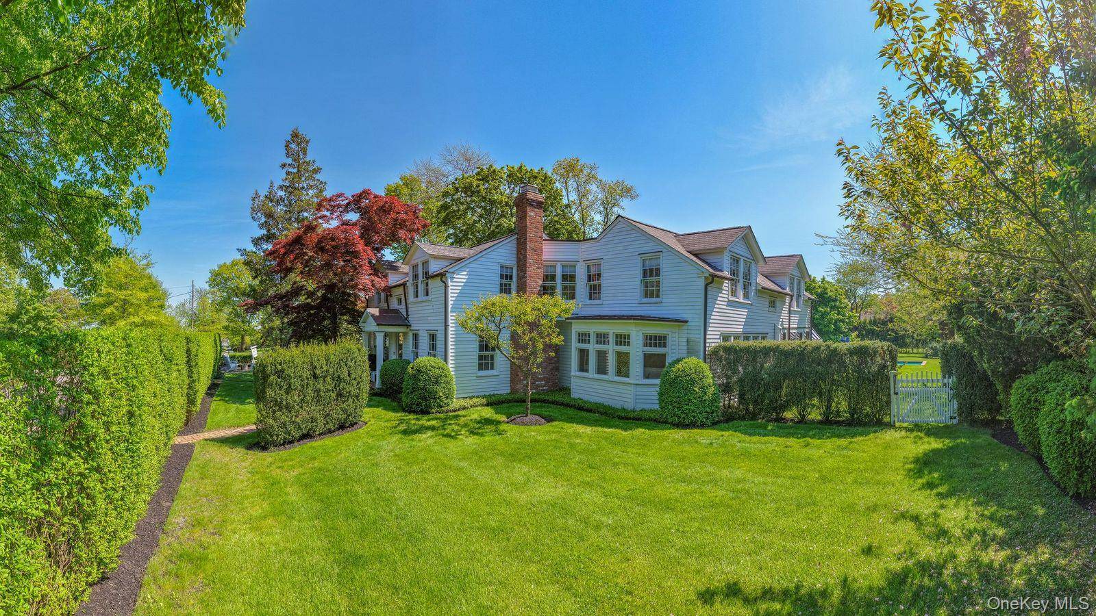 46 Bellport LN, Bellport Village, NY 11713