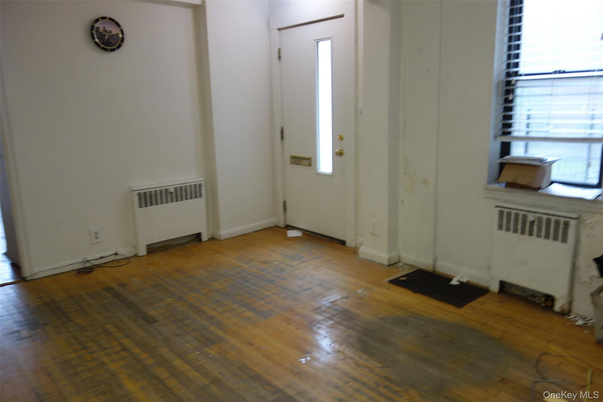 9238 Queens BLVD #Str6, Rego Park, NY 11374