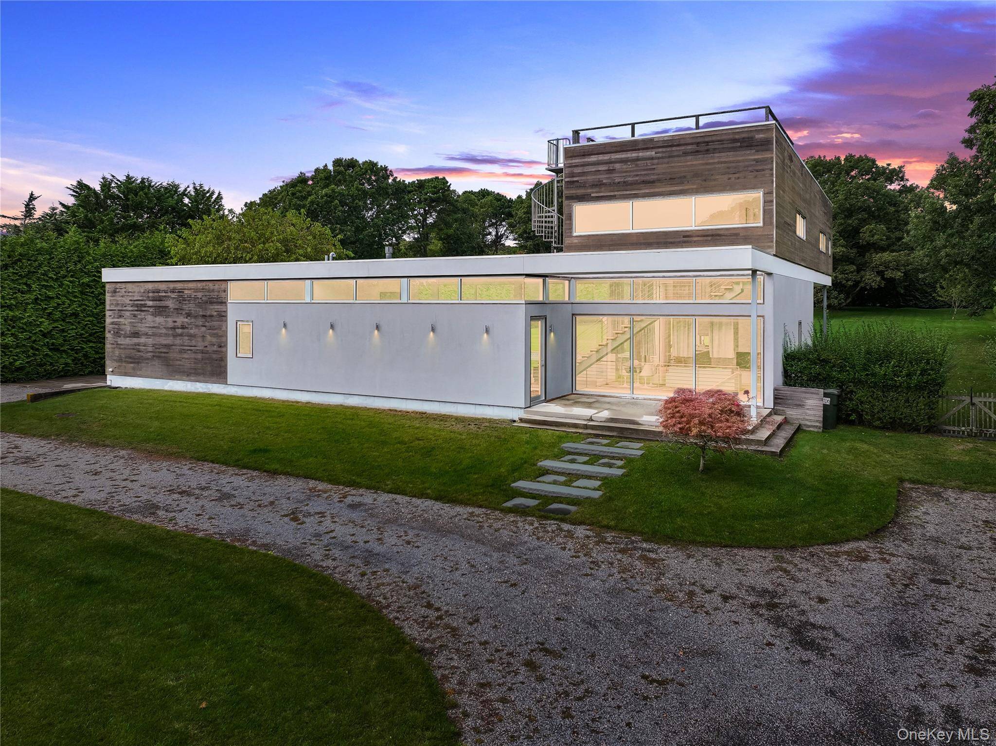 Address not disclosed, Southampton, NY 11968
