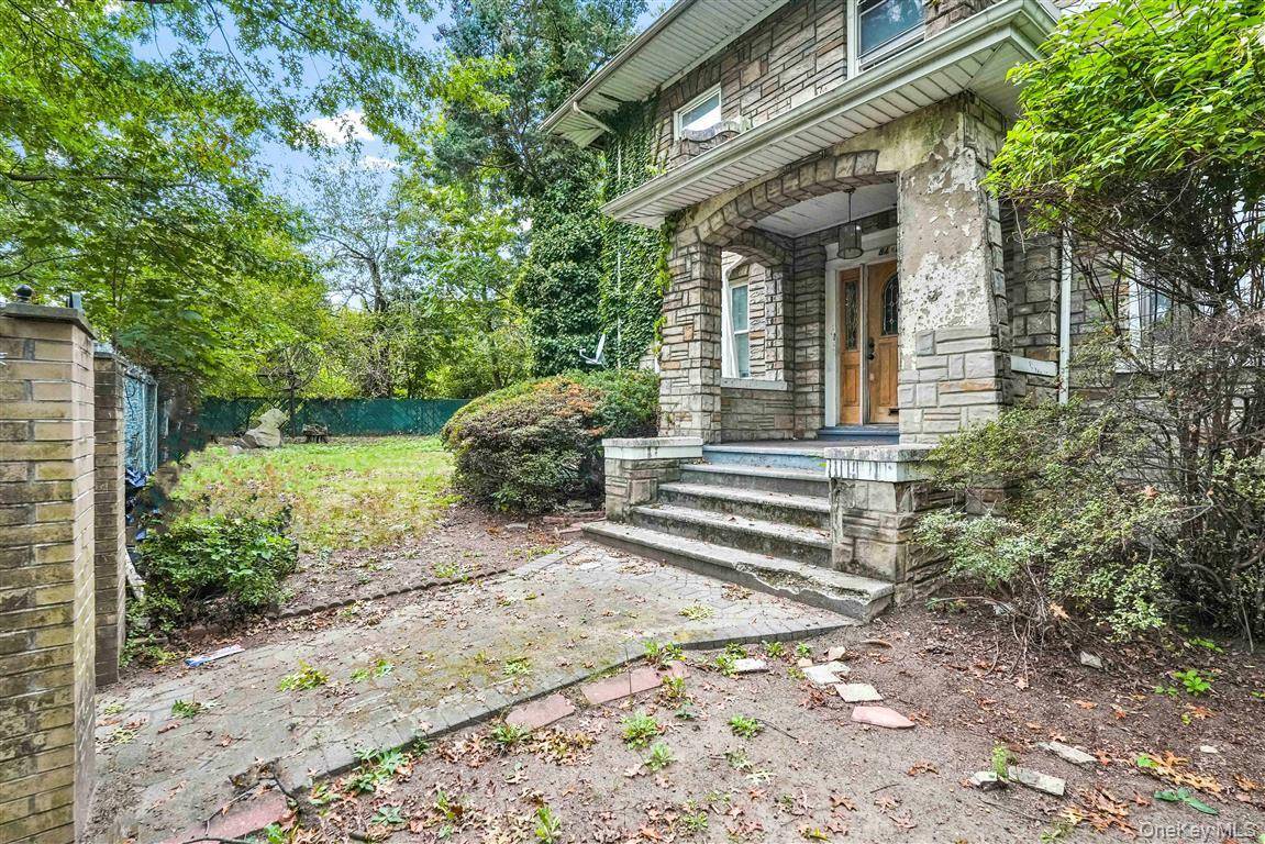 81-26 Austin ST, Kew Gardens, NY