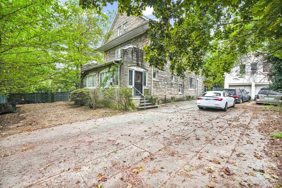 81-26 Austin ST, Kew Gardens, NY