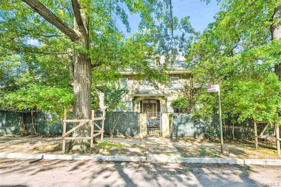 81-26 Austin ST, Kew Gardens, NY 11415