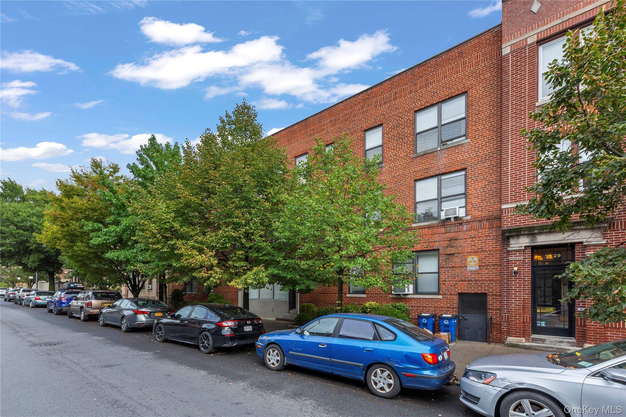 31-23 47th ST, Astoria, NY 11103