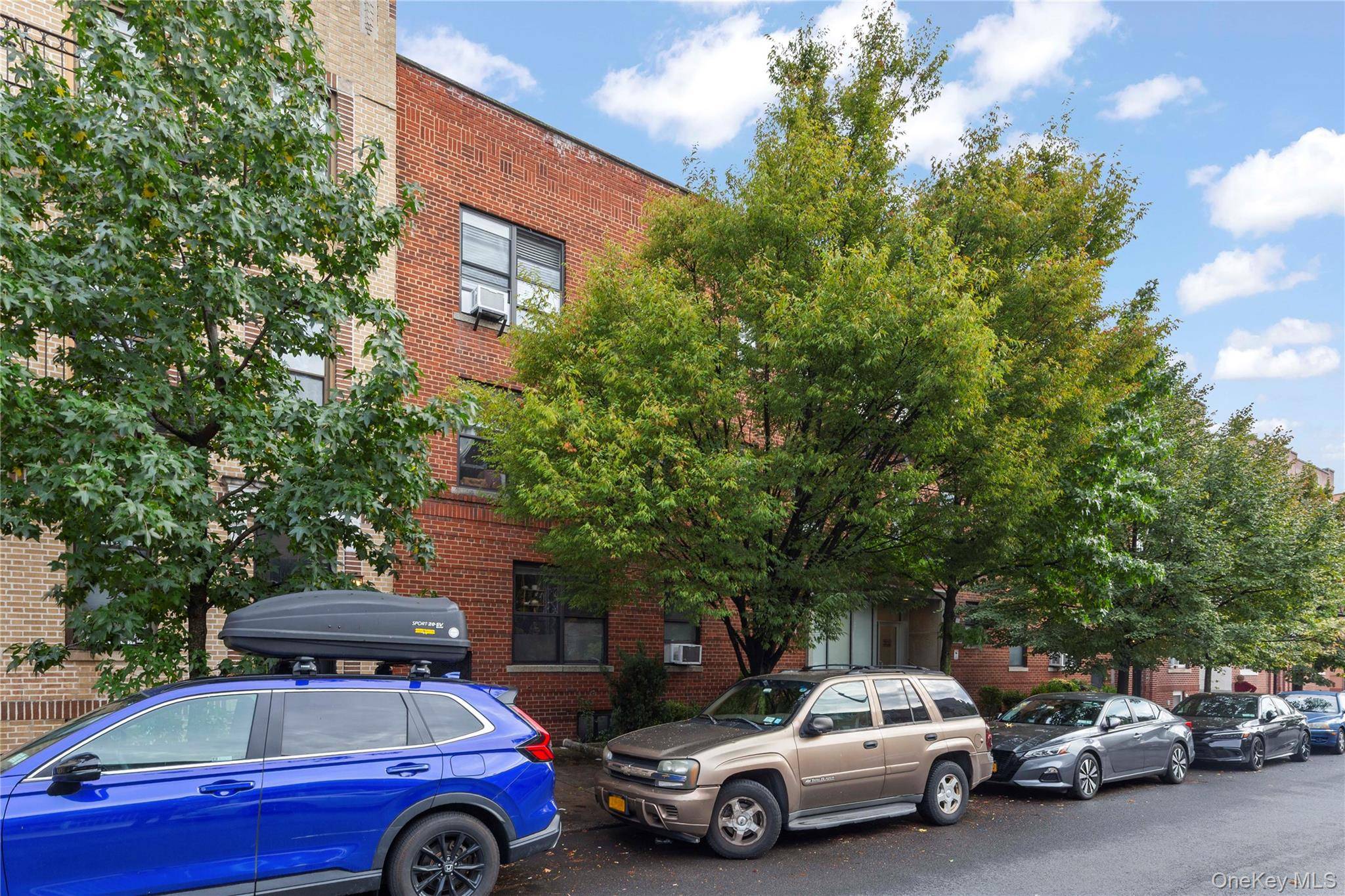 31-23 47th ST, Astoria, NY 11103