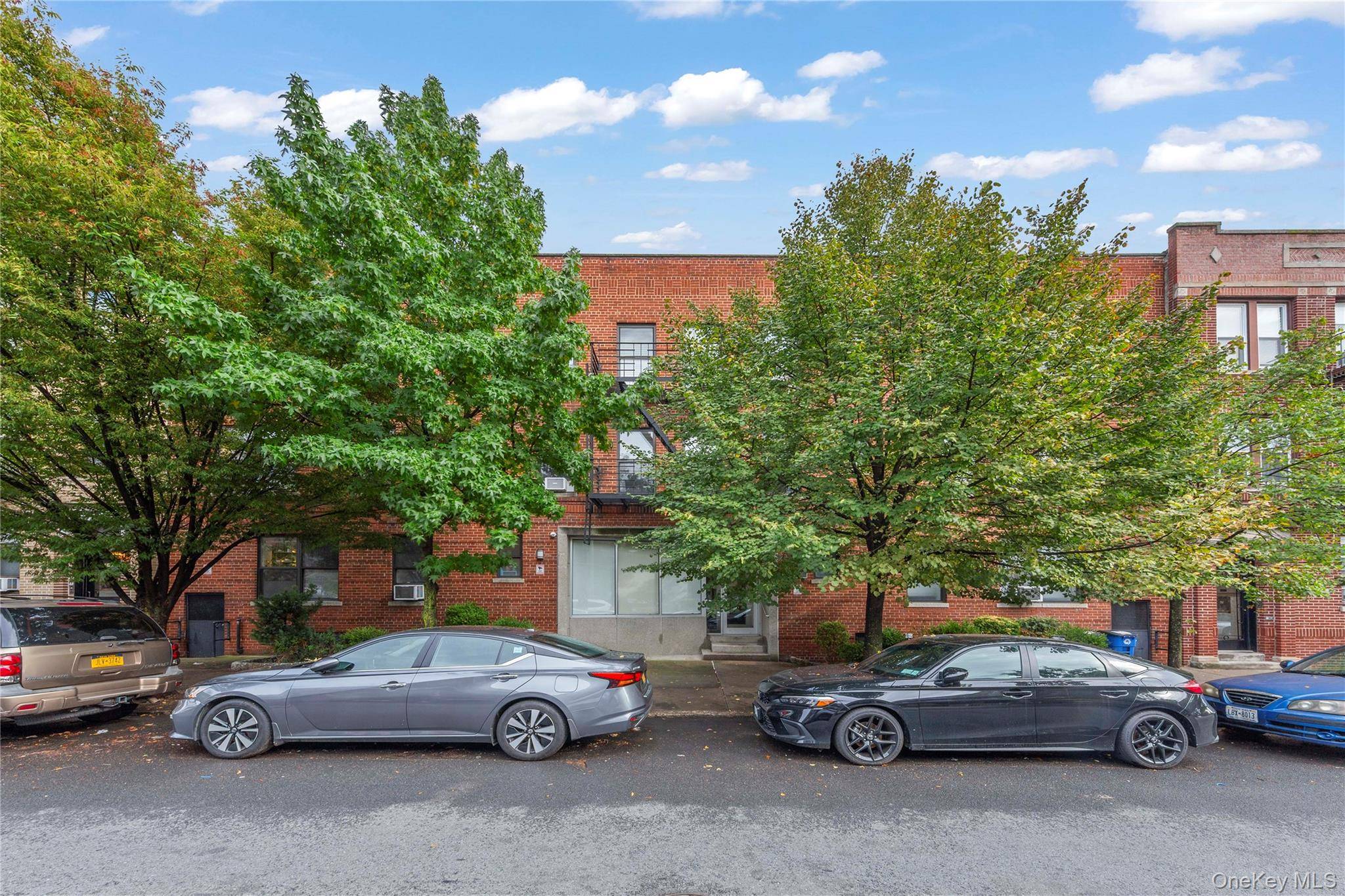 31-23 47th ST, Astoria, NY 11103