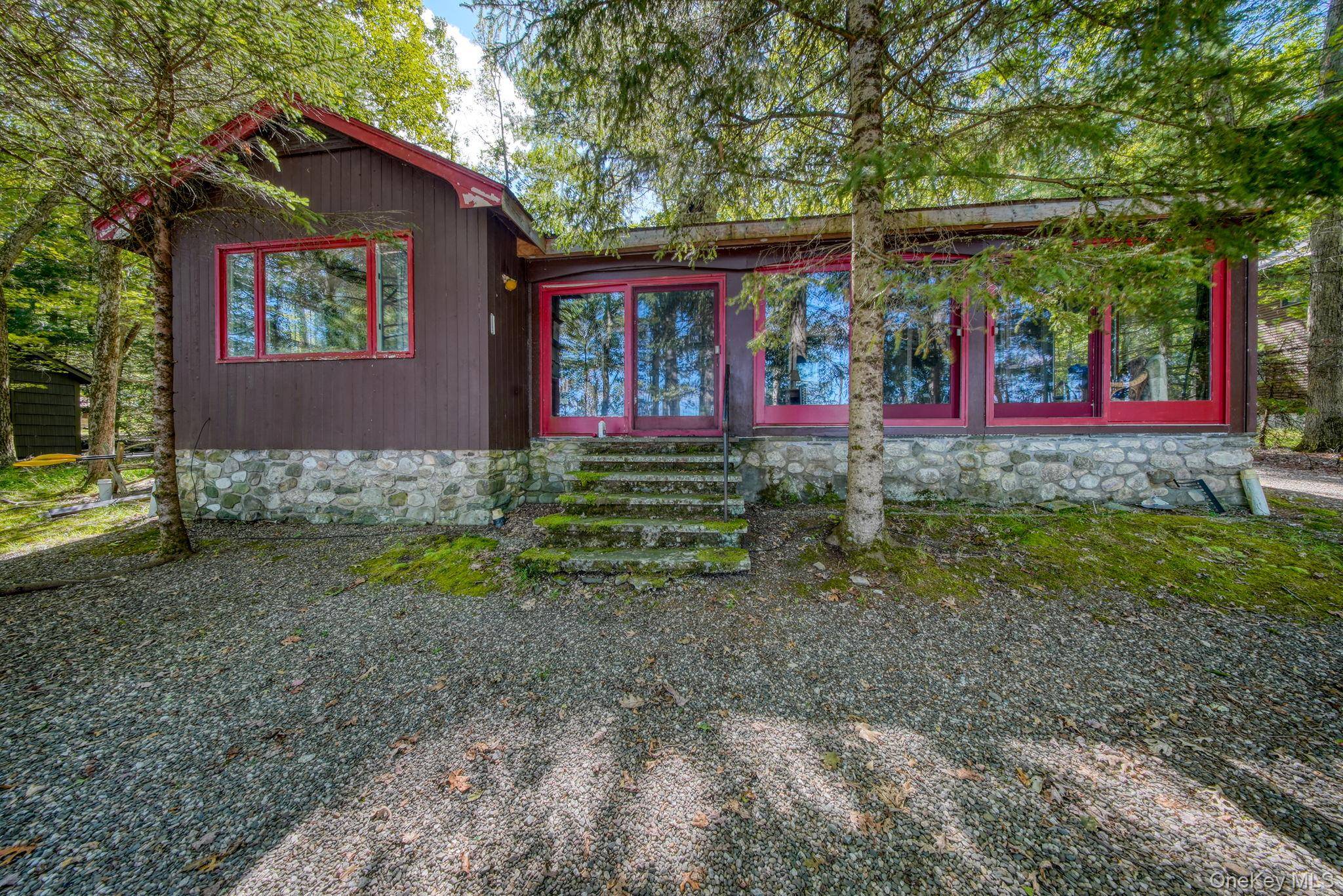 288 S Shore Shore DR, Wurtsboro, NY 12790