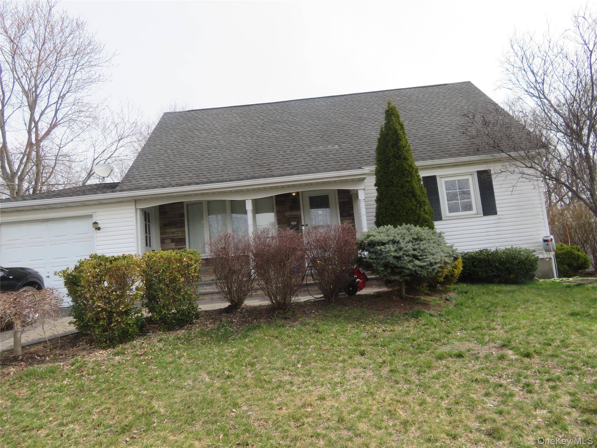 45 Gaymore RD, Port Jefferson Station, NY 11776