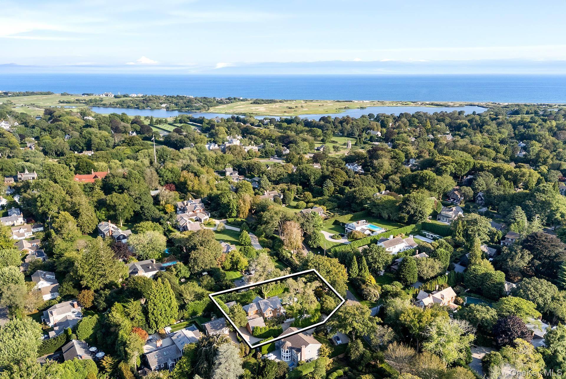 44 Buell LN, East Hampton, NY 11937