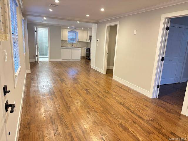 23 West DR, Port Washington, NY 11050
