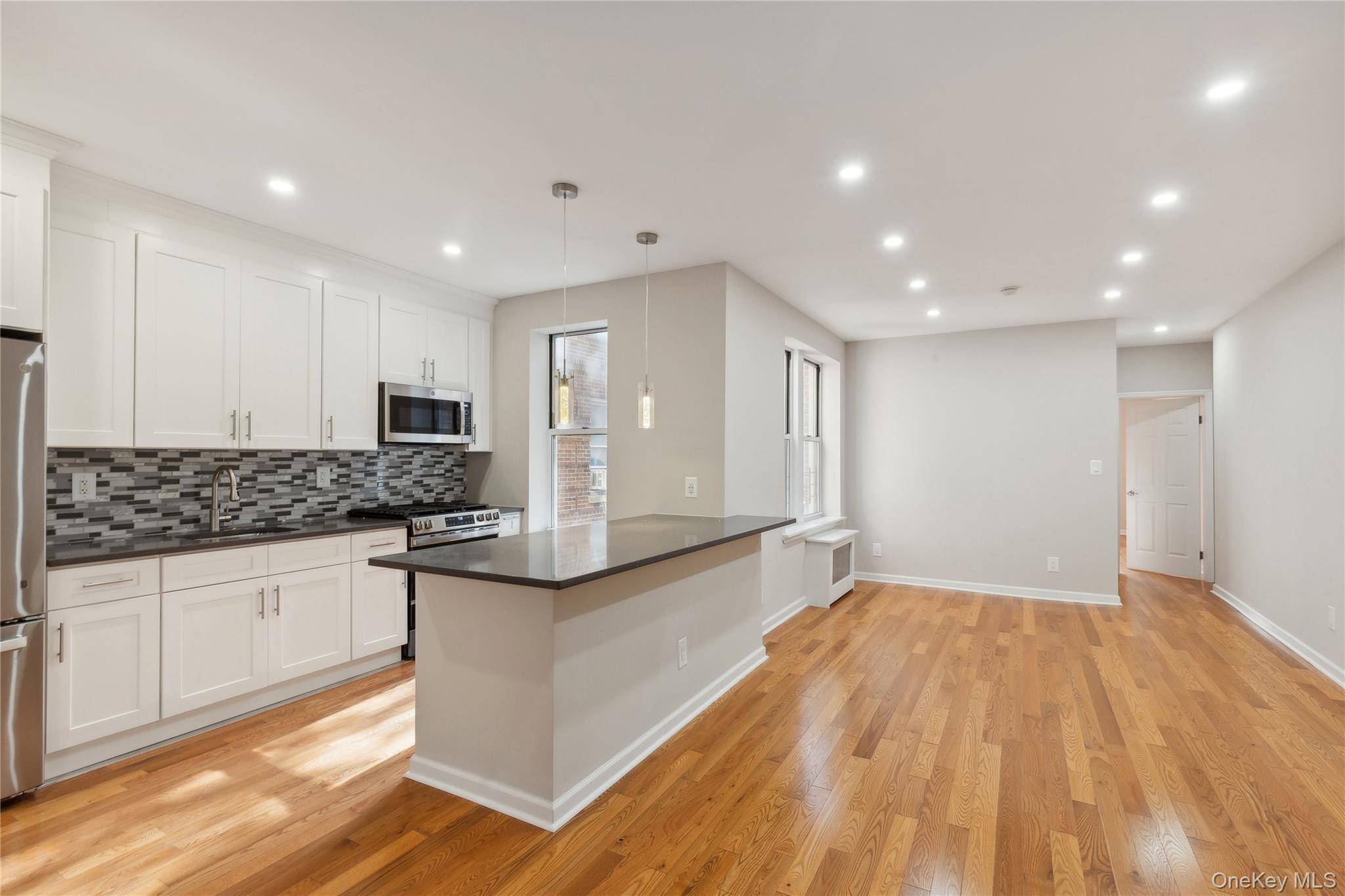 34-59 89th ST #6E, Jackson Heights, NY 11372