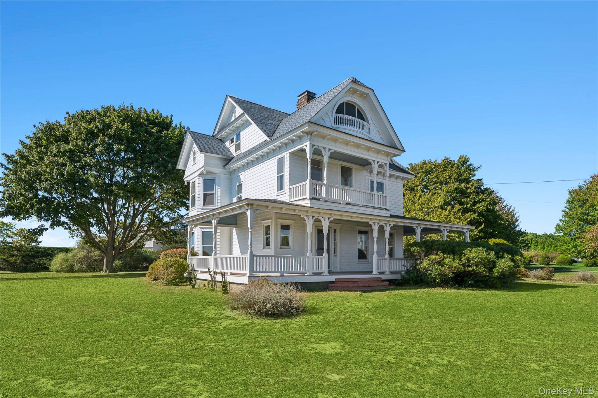 63 S Bay Ave, Eastport, NY 11941
