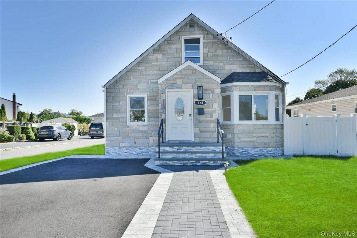 461 Pinebrook AVE, West Hempstead, NY 11552