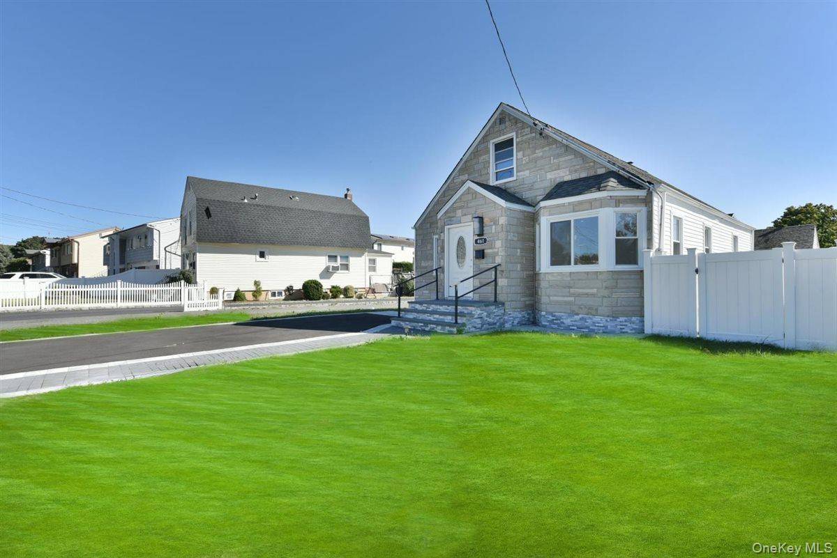 461 Pinebrook AVE, West Hempstead, NY 11552