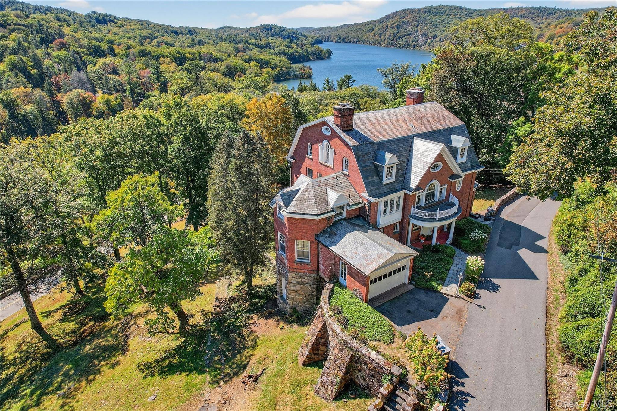 74 Tower Hill LOOP, Tuxedo Park, NY 10987