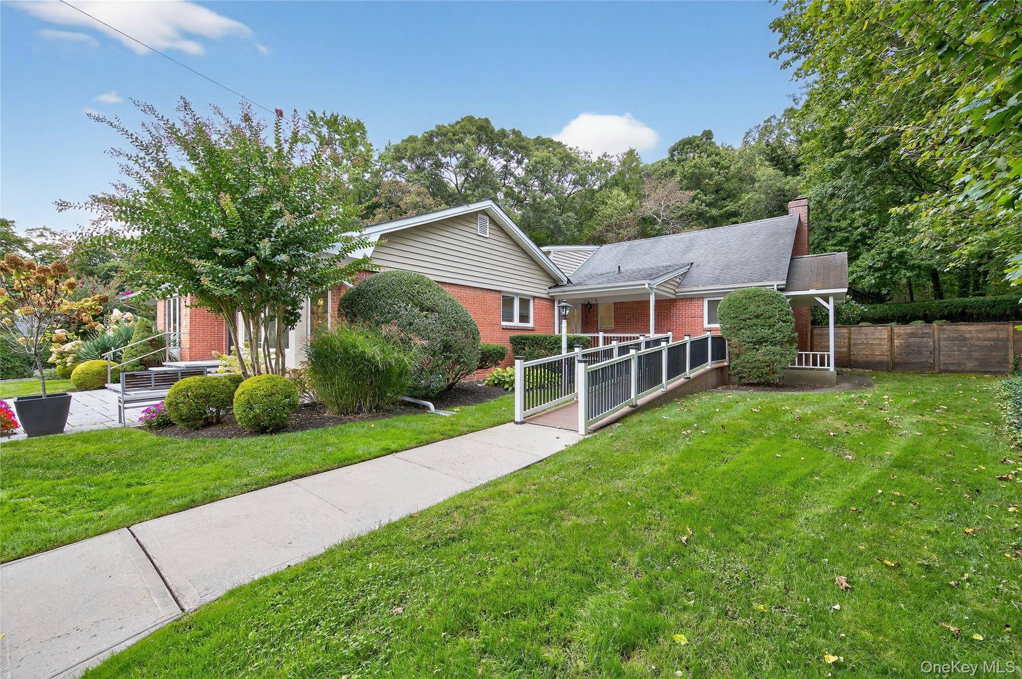 634 Park AVE, Huntington, NY 11743