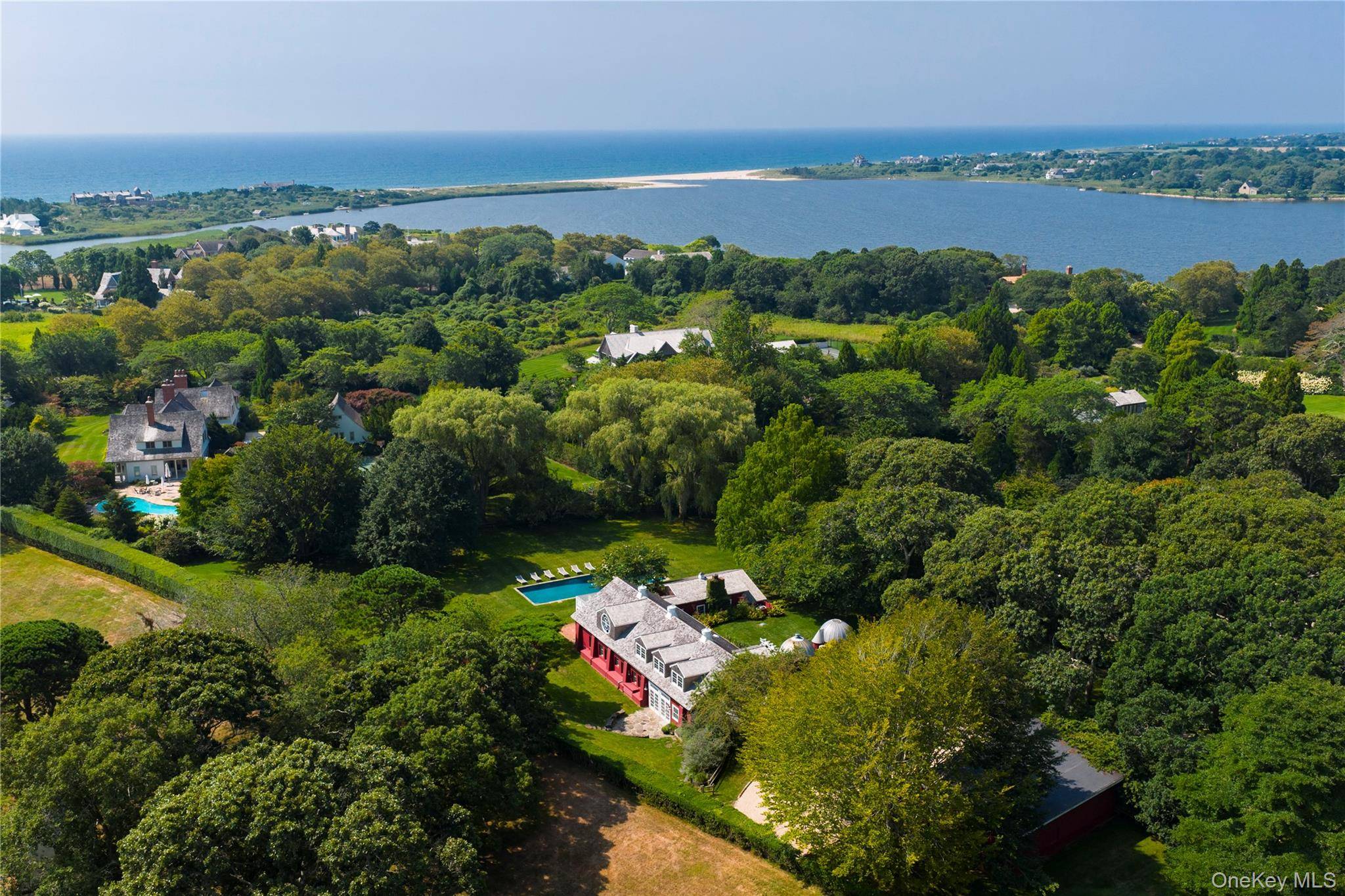 26 Ruxton RD, East Hampton, NY 11937