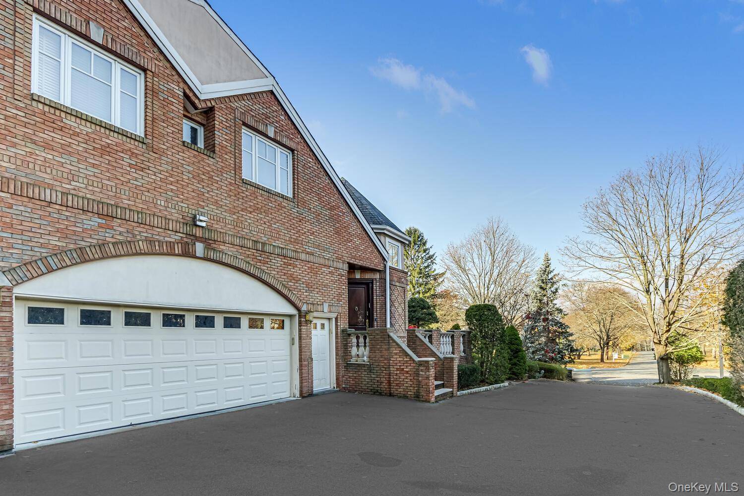 11 Jay CT, Monsey, NY 10952