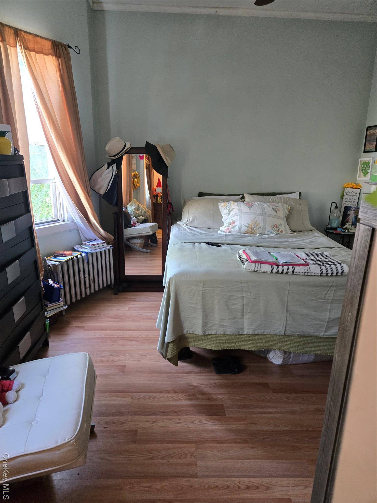 2348 Turnbull AVE, Bronx, NY 10473