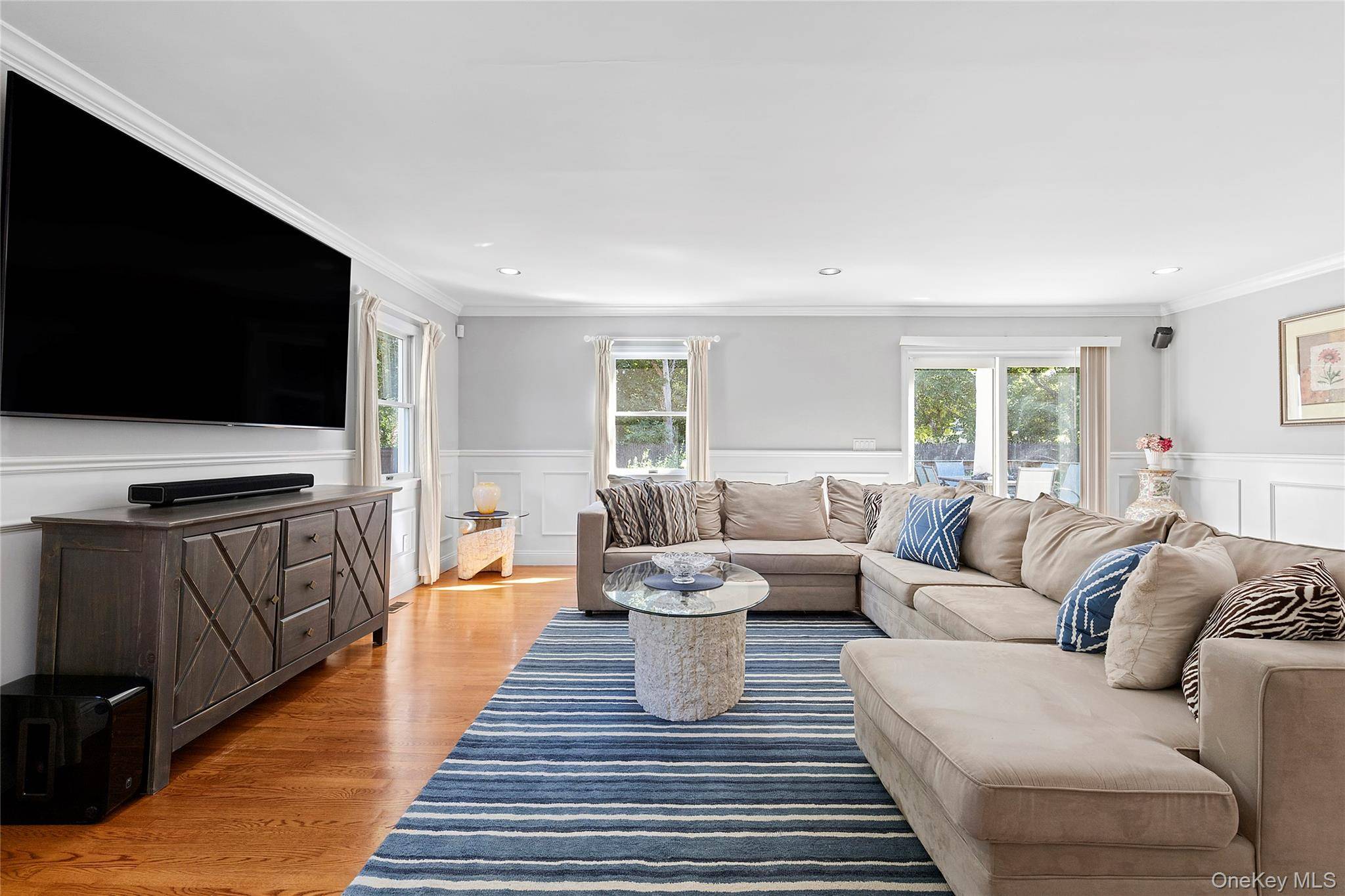 190A Wakeman RD, Hampton Bays, NY 11946