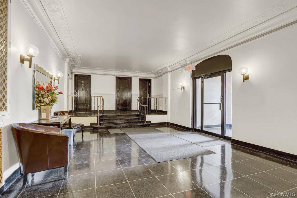 141 Woodmere BLVD #6E, Woodmere, NY 11598