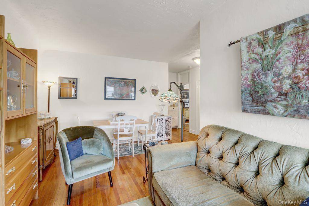 141 Woodmere BLVD #6E, Woodmere, NY 11598