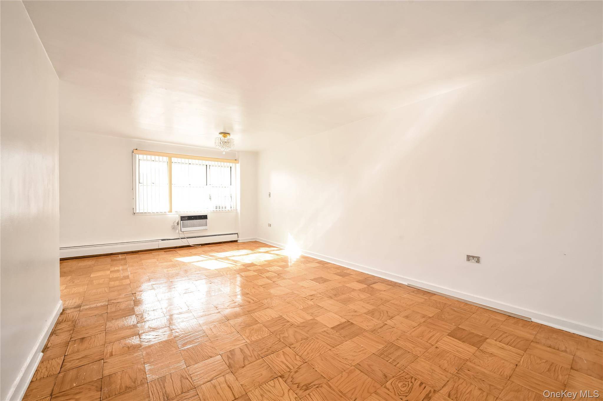 99-10 60Ave #1E, Corona, NY 11368
