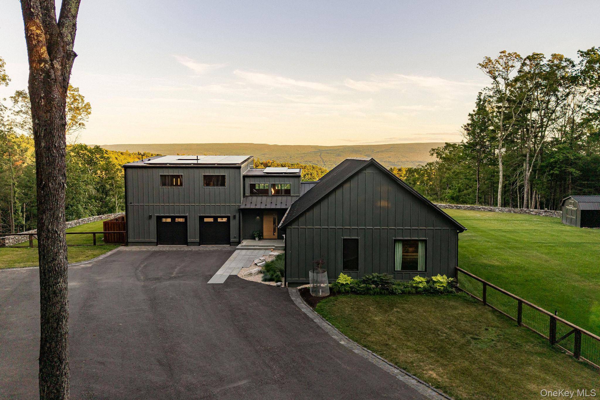 72 Van Tine RD, Kerhonkson, NY 12446
