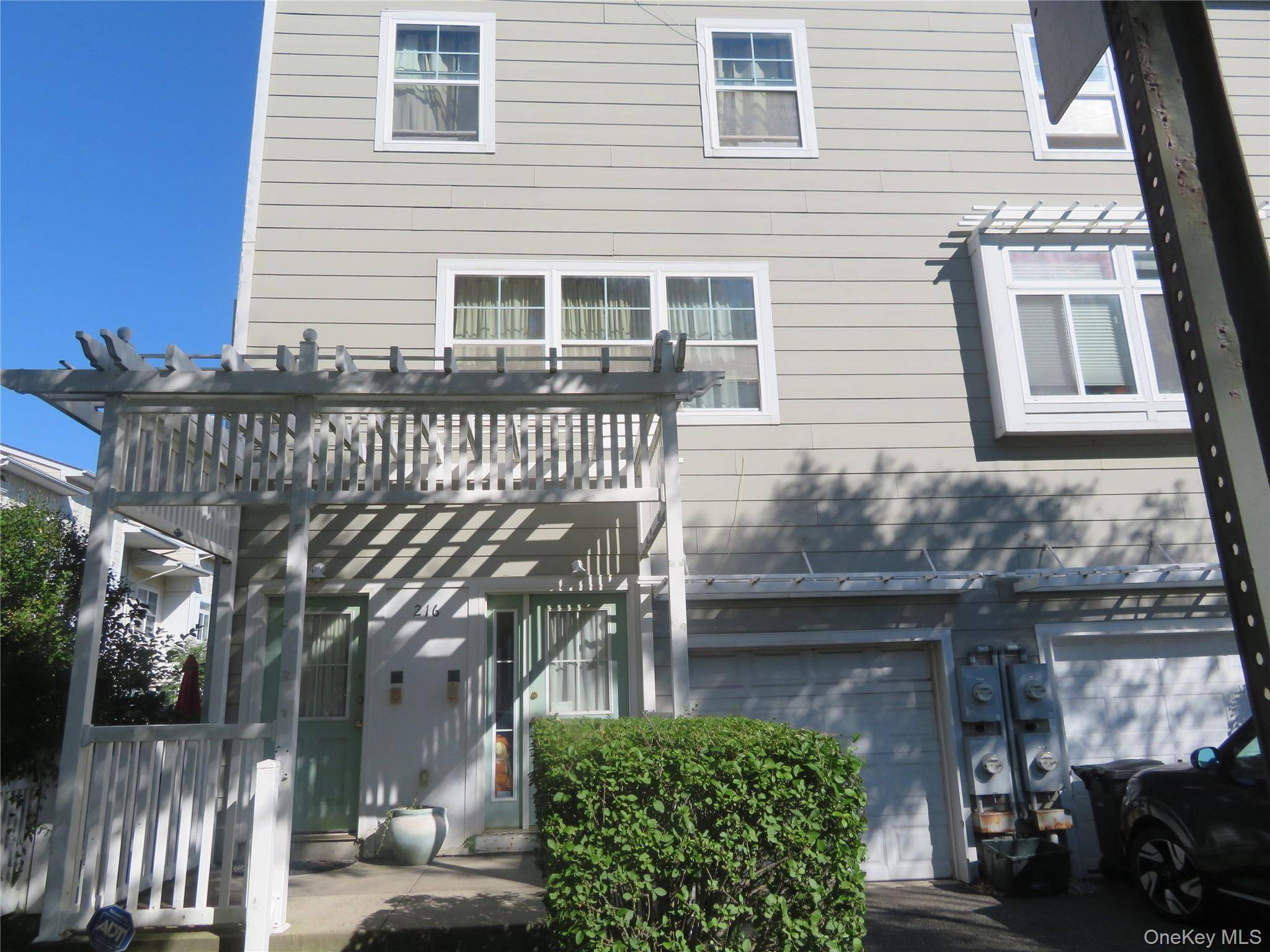 216 Beach 79th ST, Arverne, NY 11692