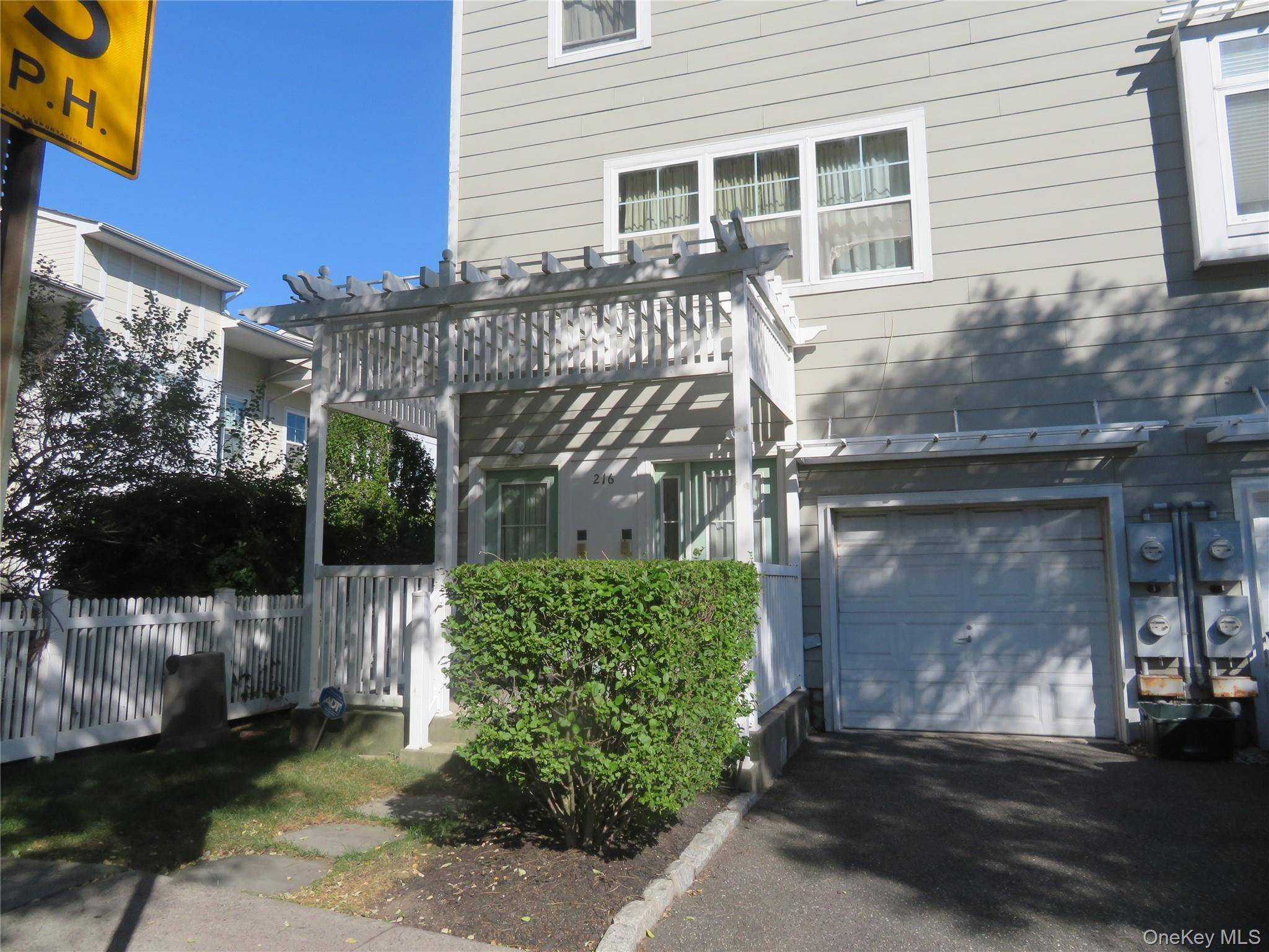 216 Beach 79th ST, Arverne, NY 11692