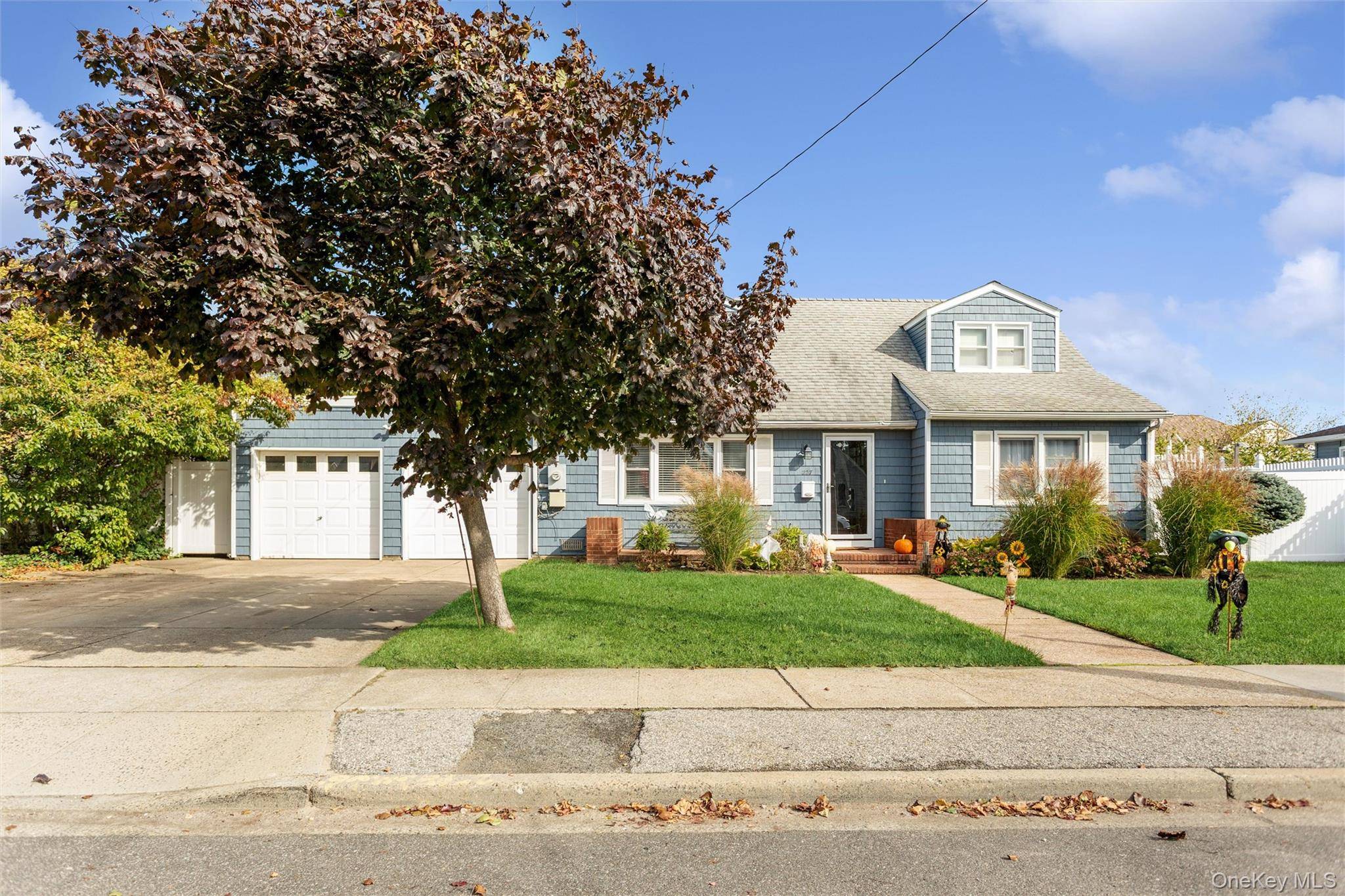 227 Sunset AVE, Island Park, NY 11558