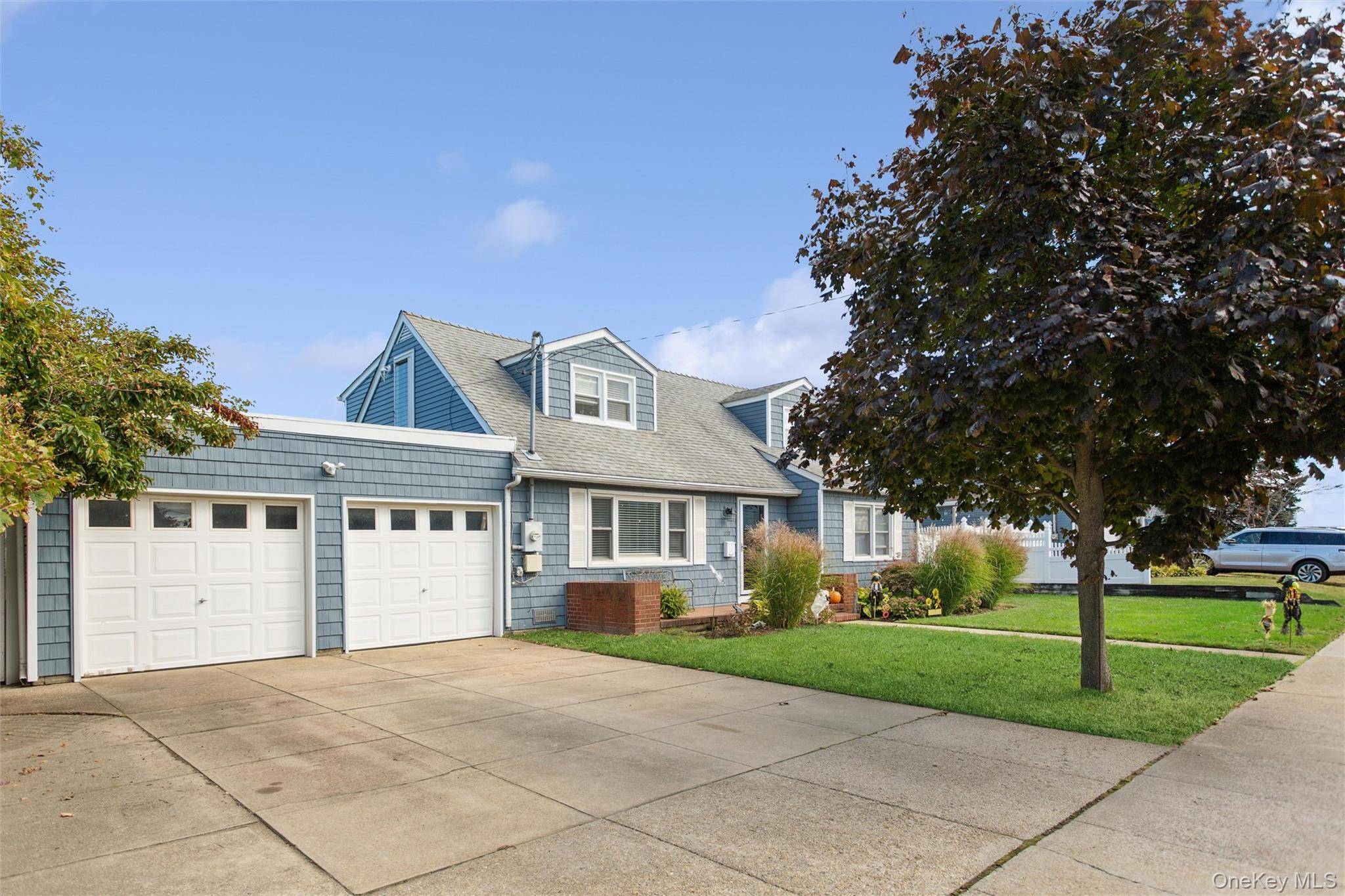 227 Sunset AVE, Island Park, NY 11558