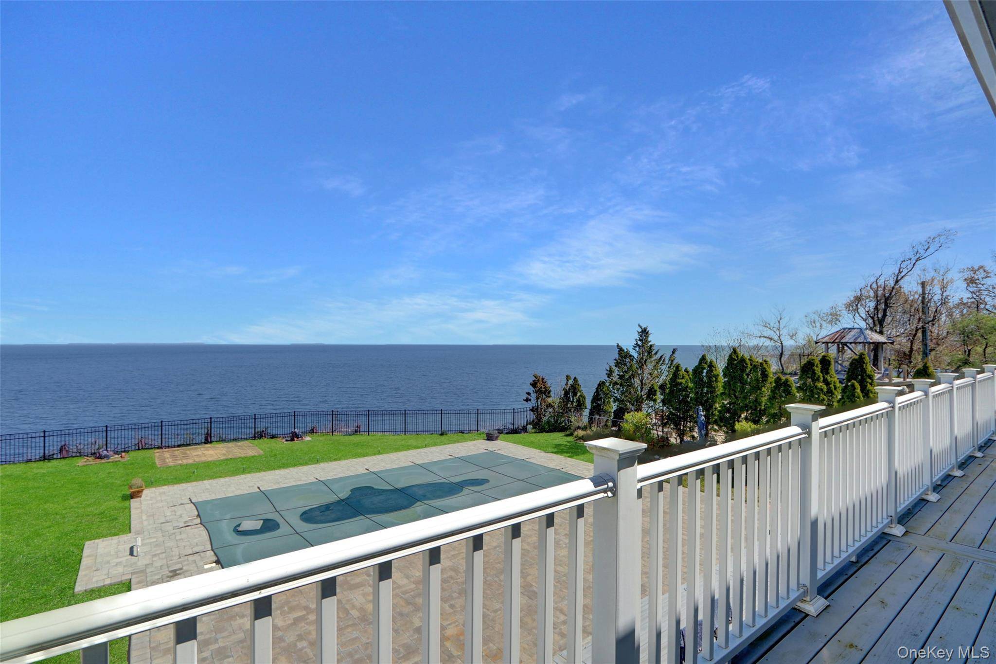 25 Wildwood RD, Rocky Point, NY 11778