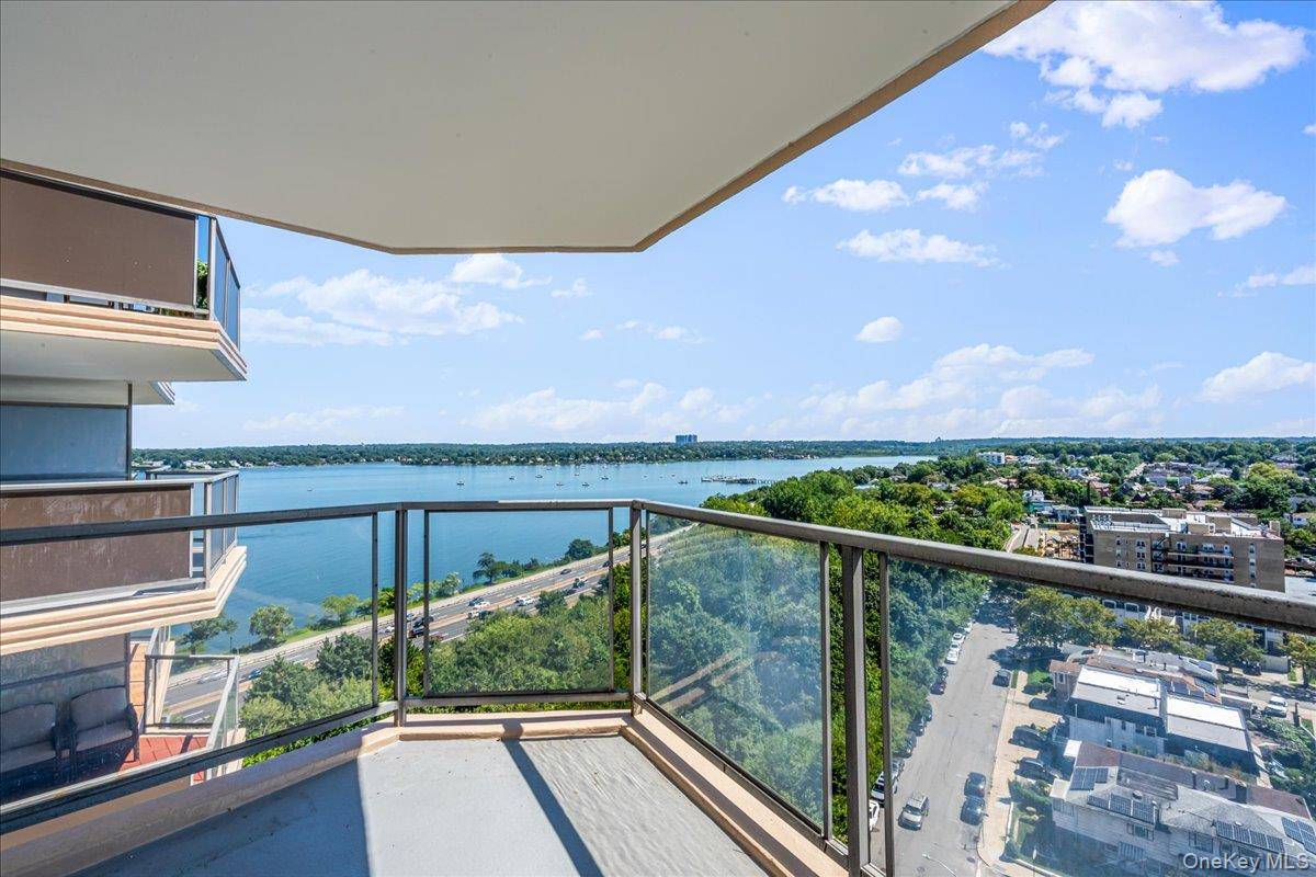 18-15 215th ST #15B, Bayside, NY 11360