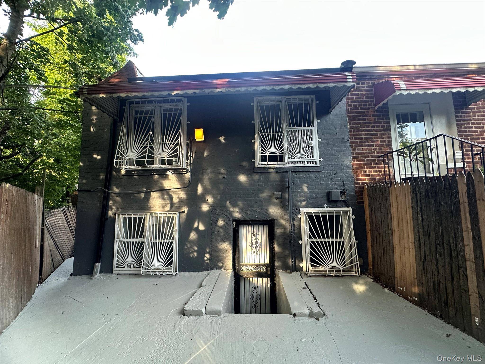 3145 Mickle AVE, Bronx, NY 10469