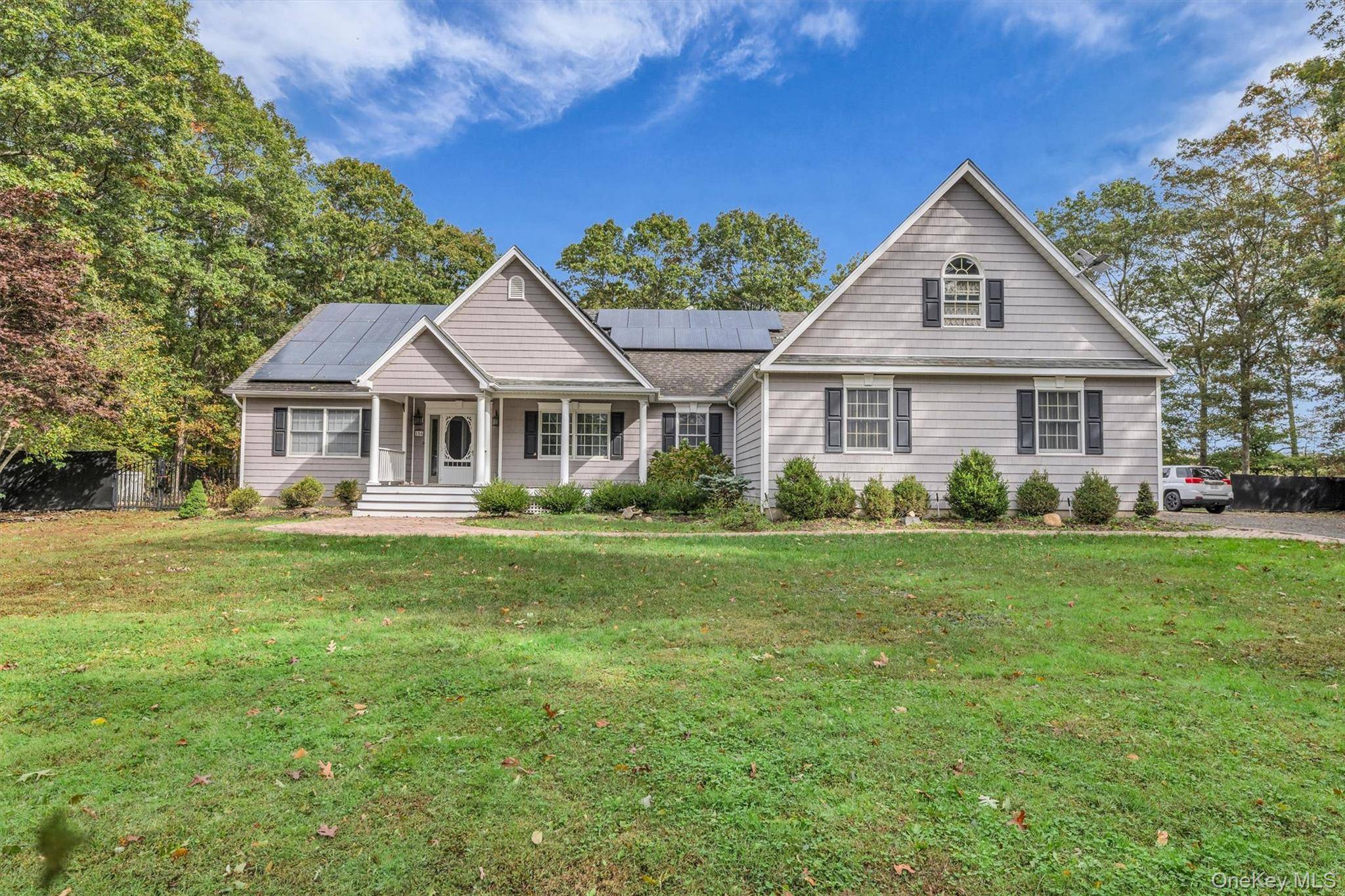 156 N Woods RD, Baiting Hollow, NY 11933