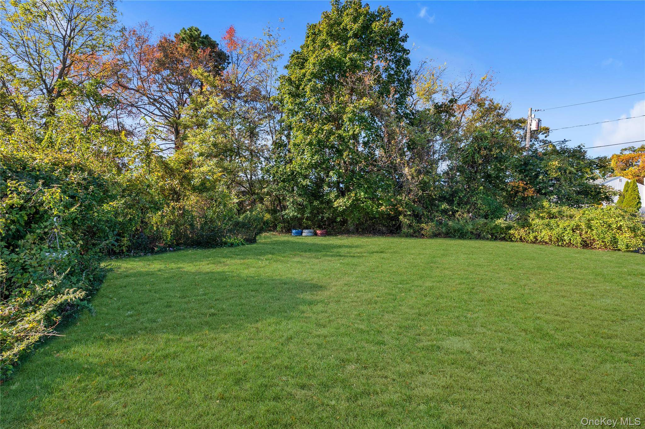 166 & 170 Woodrow Pkwy, West Babylon, NY 11704