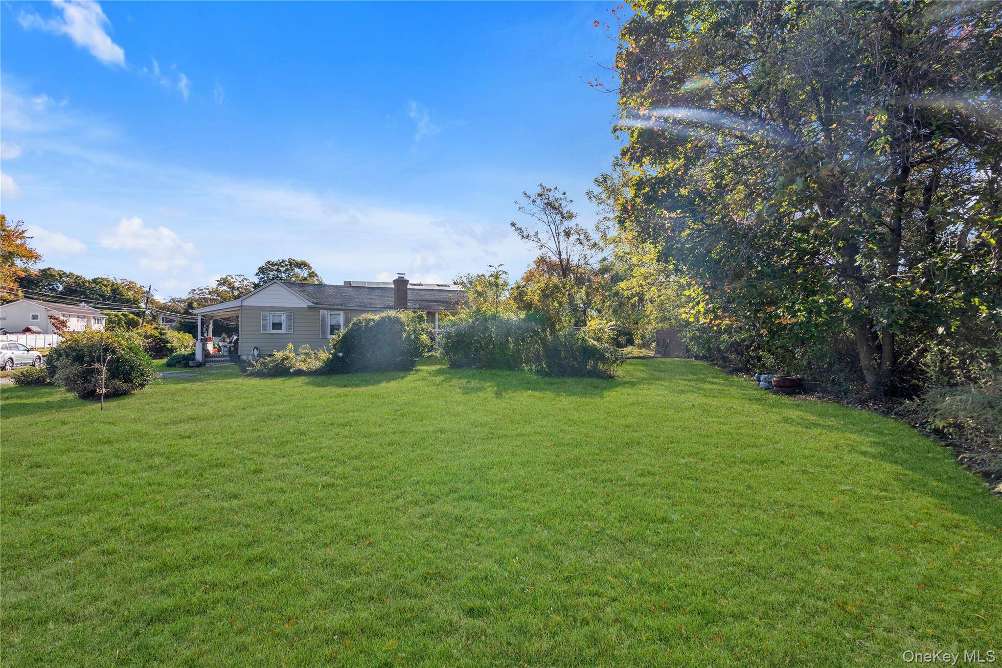 166 & 170 Woodrow Pkwy, West Babylon, NY 11704