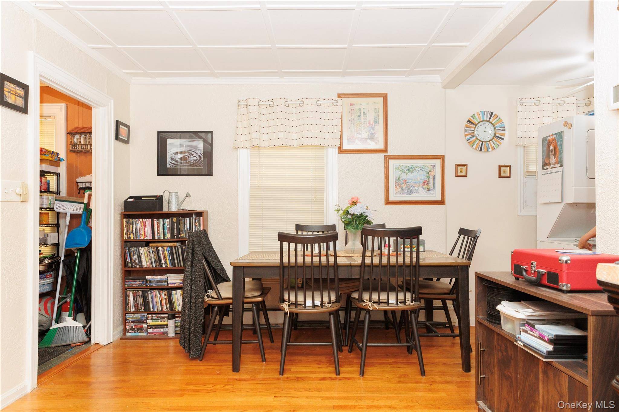 6 Elm PL #6, Bronx, NY 10465