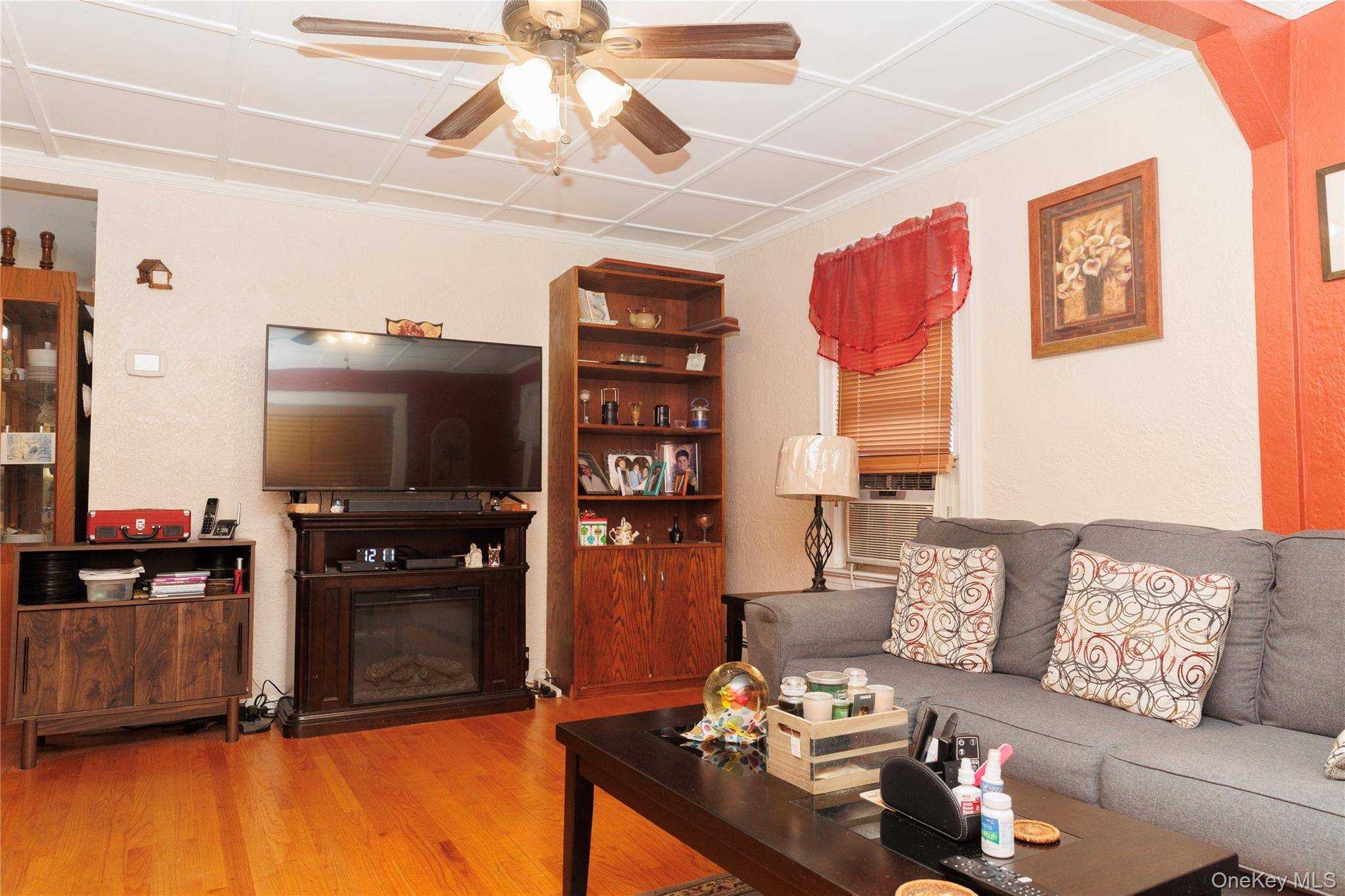 6 Elm PL #6, Bronx, NY 10465