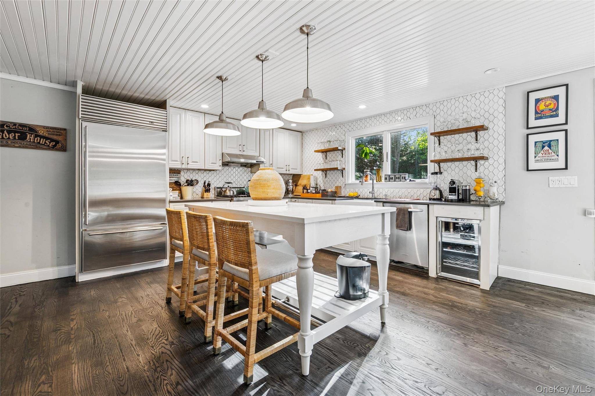 212 LUMBER LN, Bridgehampton, NY 11932