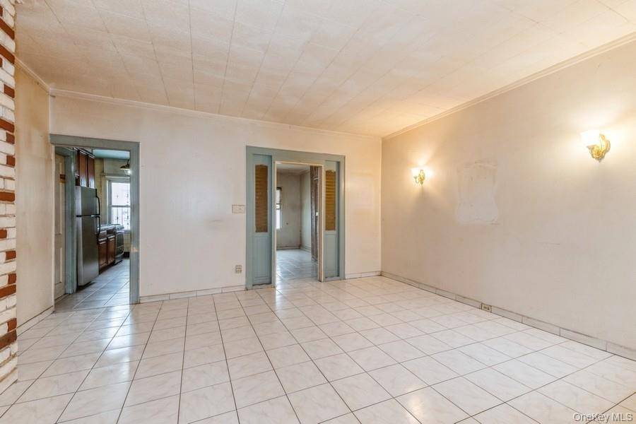 51-30A 47th ST, Woodside, NY 11377